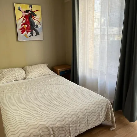 Spacious 2-bedroom Oasis In * 瓦爾納